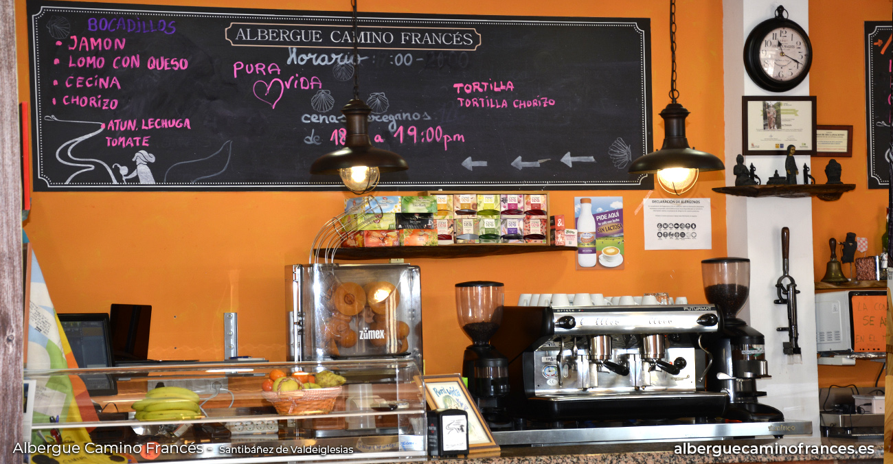 albergue-camino-frances-bar-peregrino-bocadillos