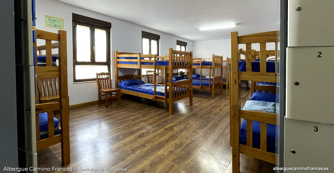 albergue-camino-frances-habitaciones-con-taquilla