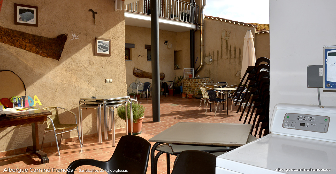 Localización-Albergue-Camino-Francés 11_albergue_camino_francés_santibañez_de_valdeiglesias albergue-camino-frances-lavadora-secadora