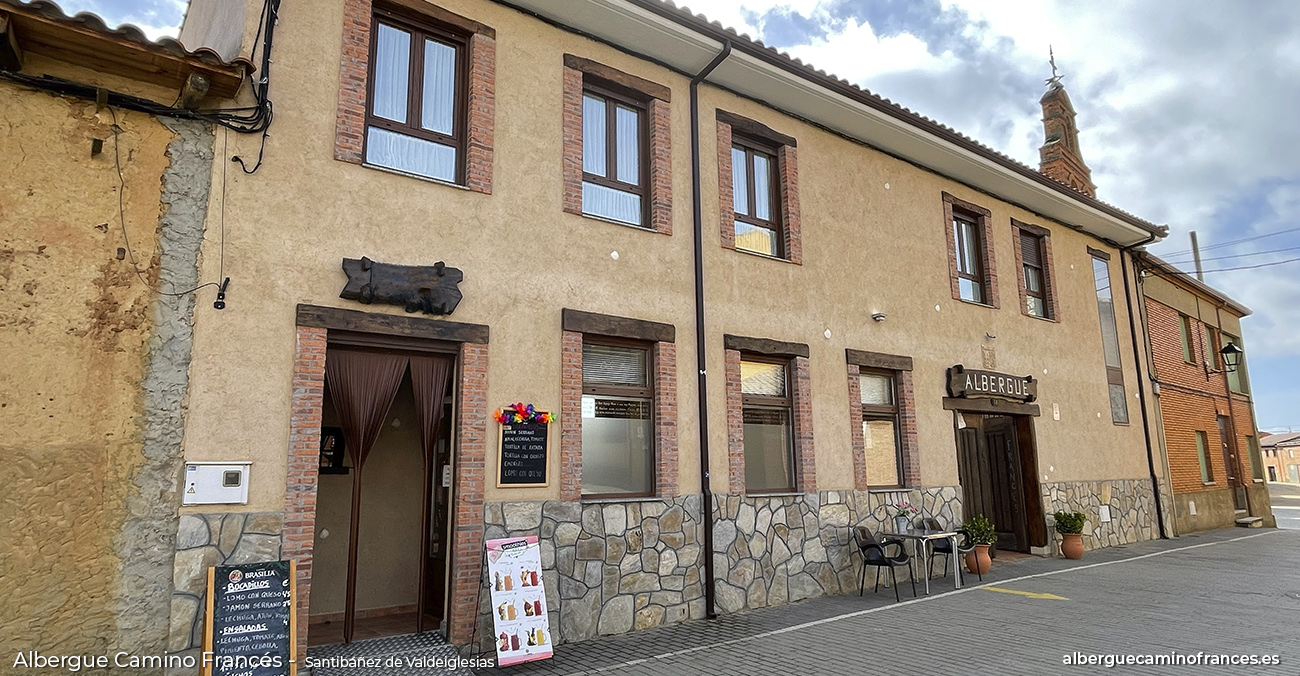 Localización-Albergue-Camino-Francés 4_albergue_camino_francés_santibañez_de_valdeiglesias albergue-camino-frances-pilgrims