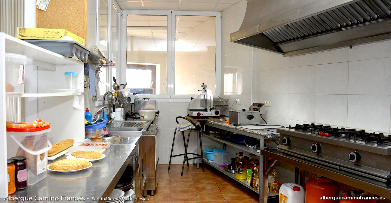 albergue-camino-frances-restaurante-comidas